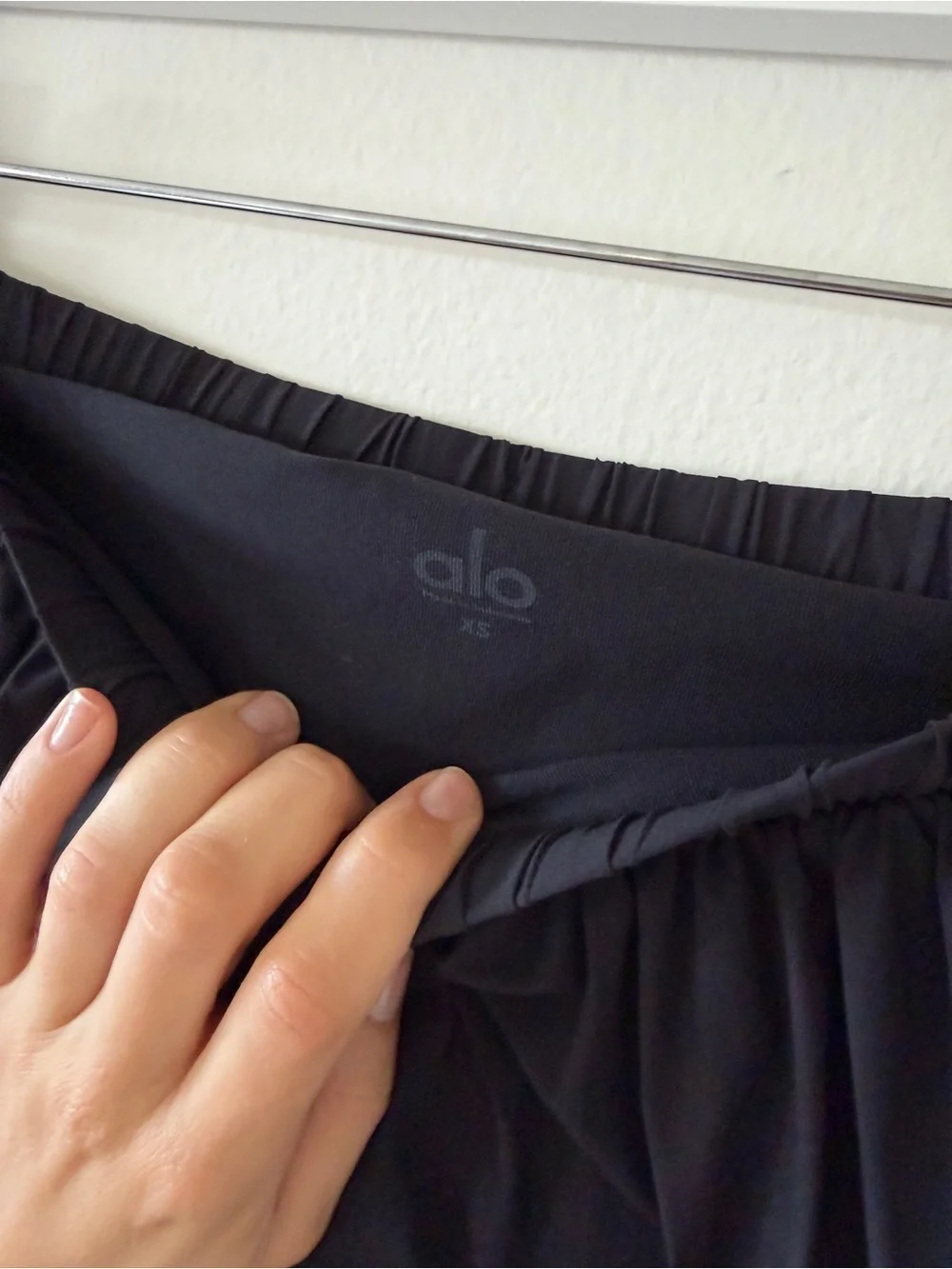 ALO Breezy Tennis Skirt in Black - XS